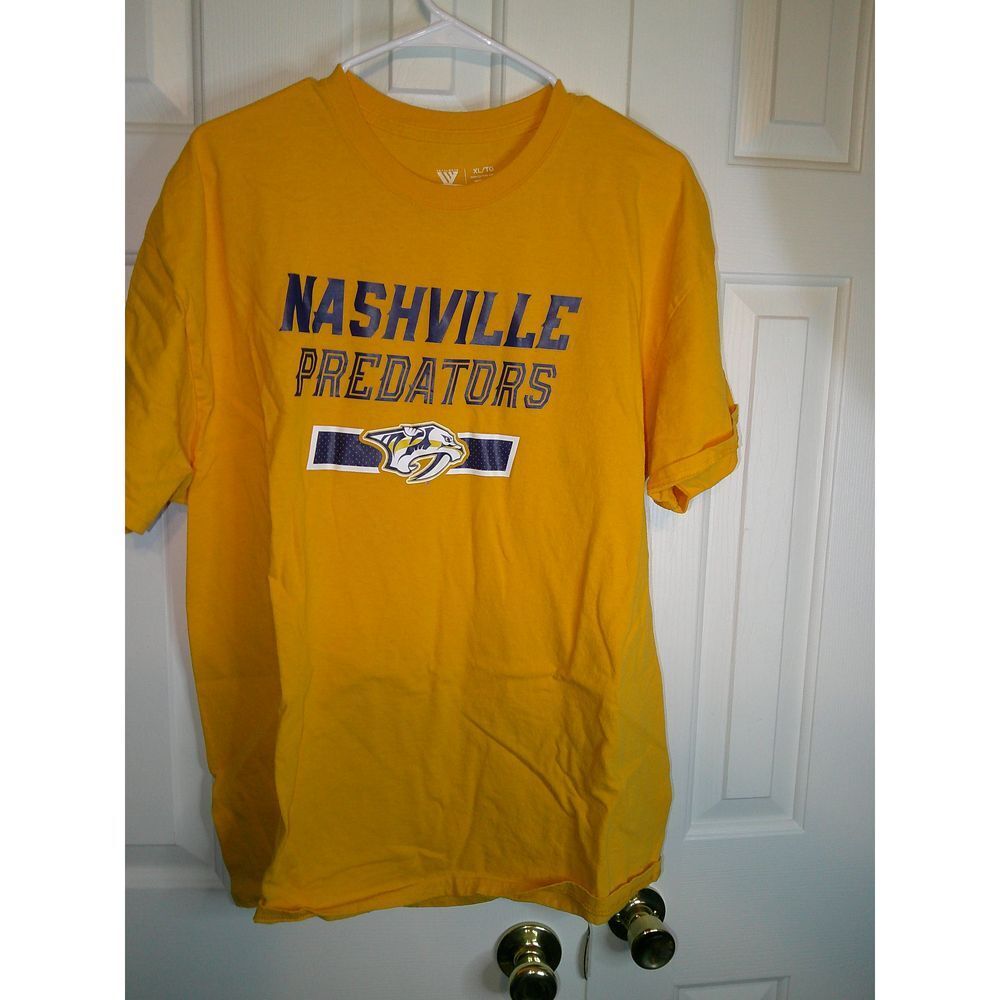 Vintage NHL Nashville Predators #20 Salomaki Levelwear Yellow Tshirt XL